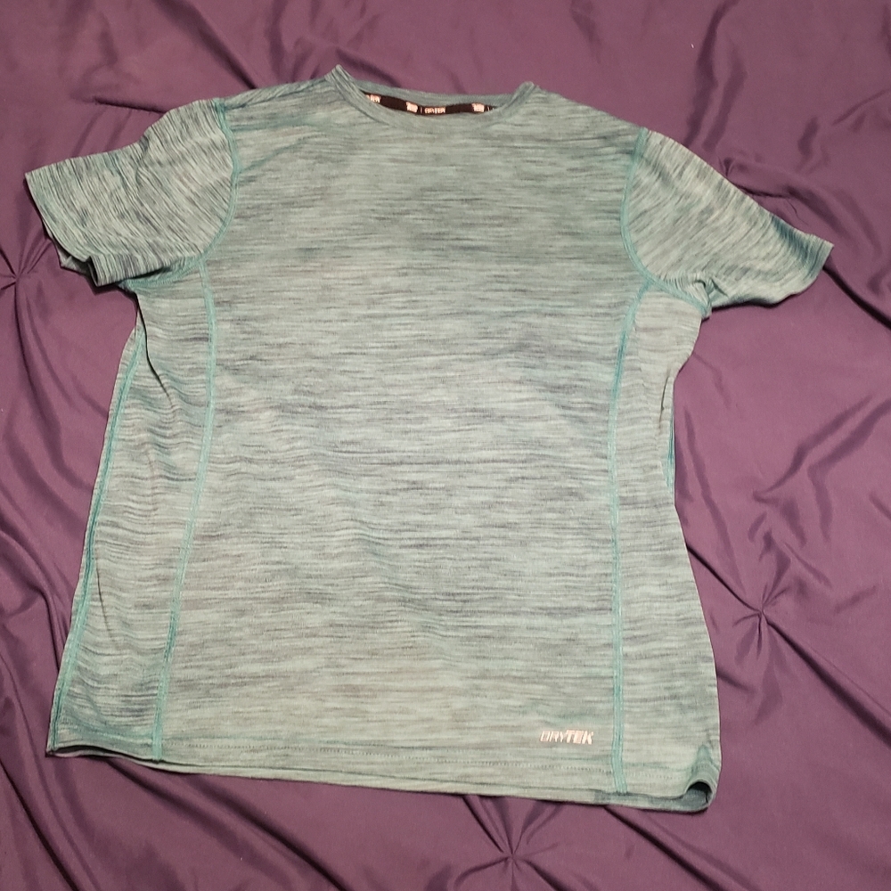 TEK Gear Boys ActiveWear Shirt, Size Large.